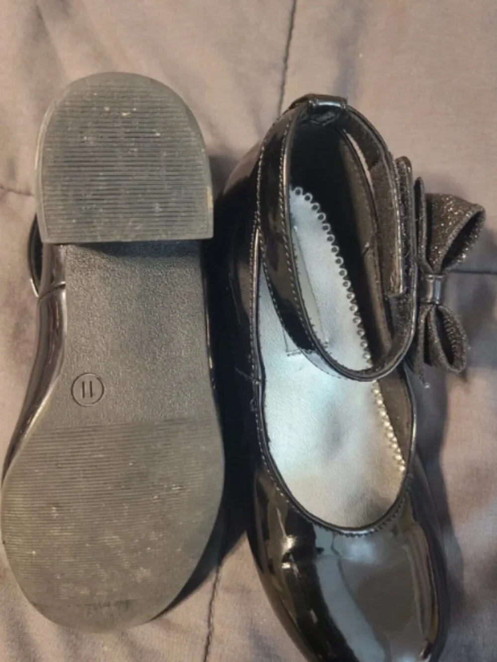 Little girls black dress shoes, size 11